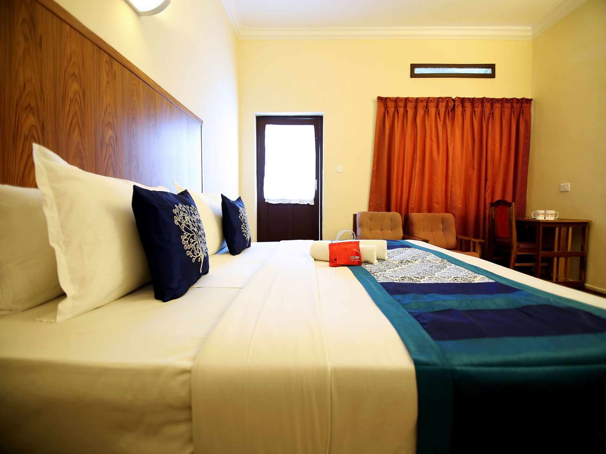 Oyo 2887 Hotel Sn International Kumily Exterior photo